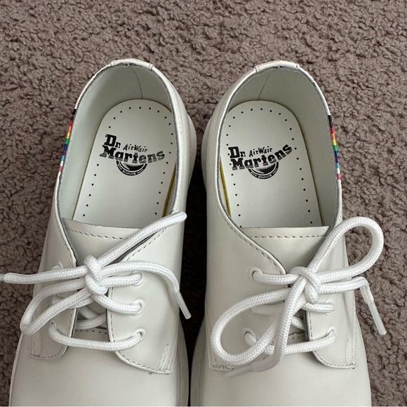 Dr. Martens 1461 For Pride White Leather Oxford Shoes Mens 7 Womens 8 - Picture 8 of 14